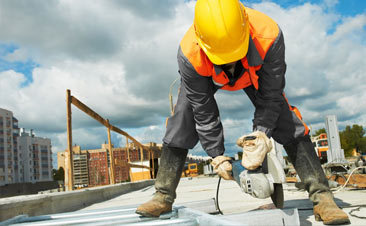 What factors can affect the protective effect of puncture resistant safety shoes?